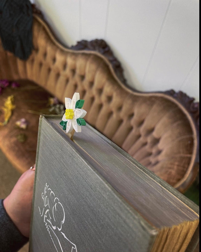 Daisy Bookmark