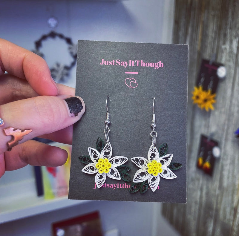 Daisy Quilled Earrings