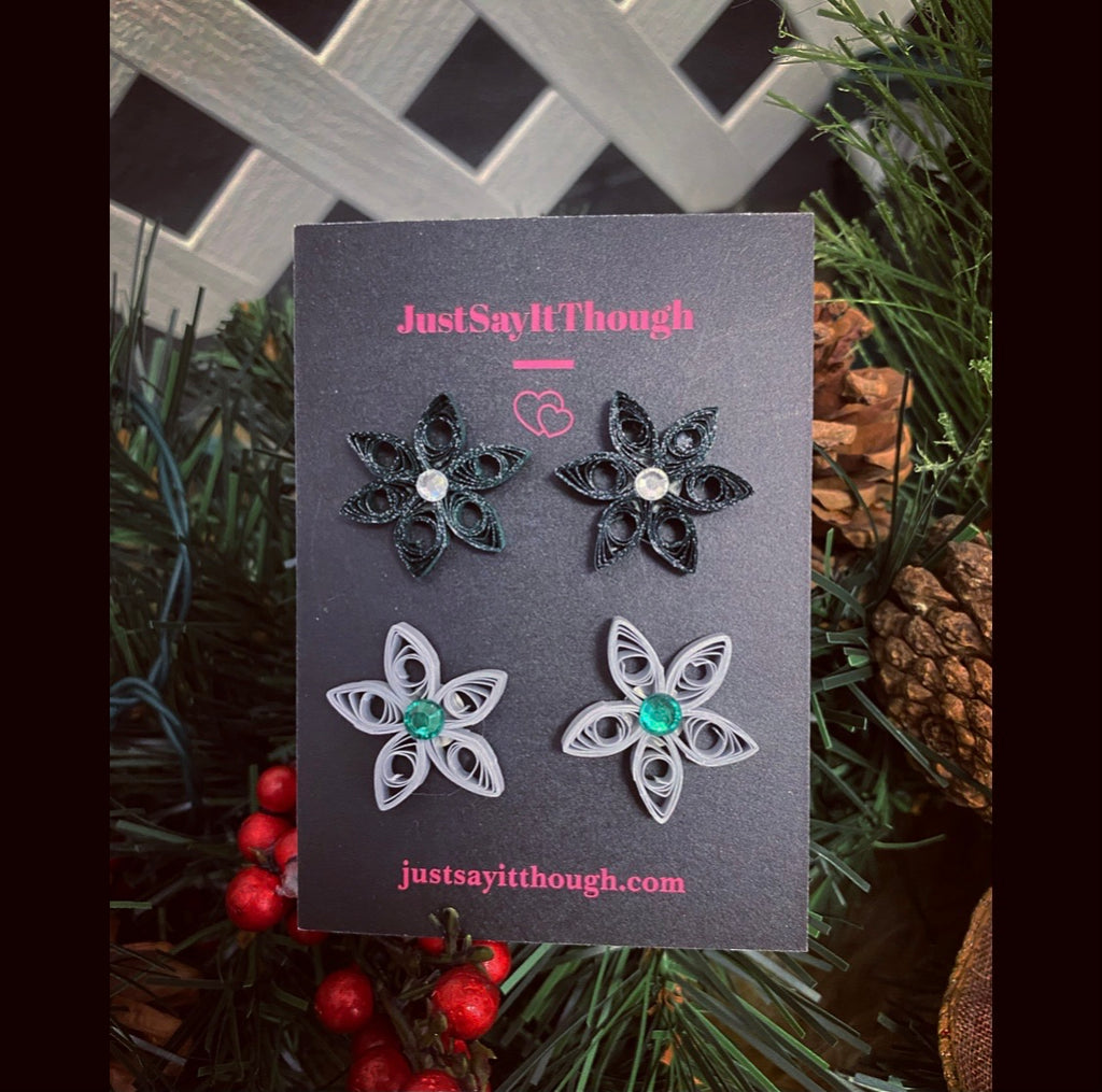 Festive Green and Silver Stud Quilled Earring Set